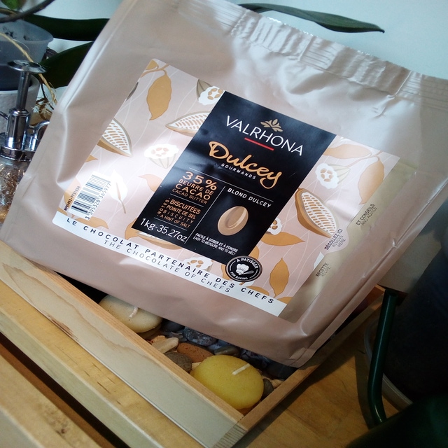 Dulcey gourmands, Blond dulcey, 35 % beurre de cacao, 1kg - Valrhona