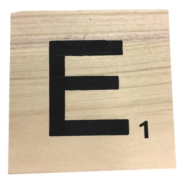 PRIX FOUS Lettre E scrabble en bois 10x10x0,6cm
