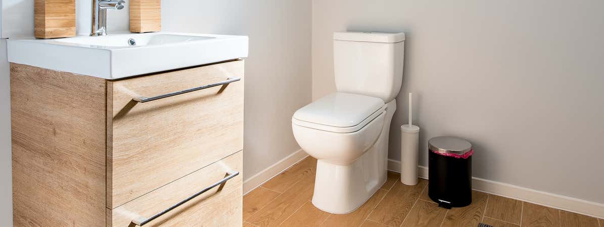 Brosse WC avec socle Nettoyez efficacement la cuvette de vos toilettes