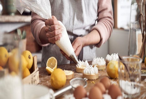 Les ustensiles de cuisine pour la pâtisserie nécessaires pour réussir –  Maison Roche D'Art